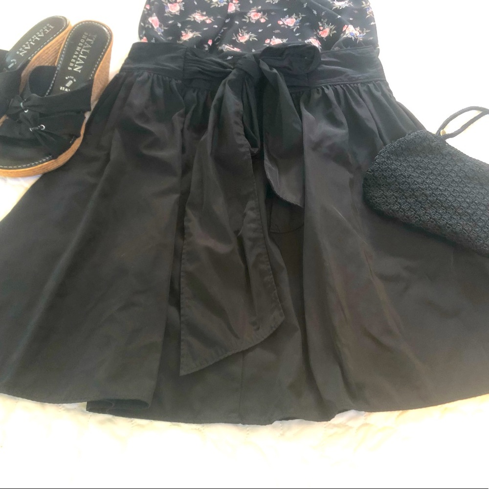 EXPRESS BLACK HIGH WAISTED MINI A LINE WITH BOW!